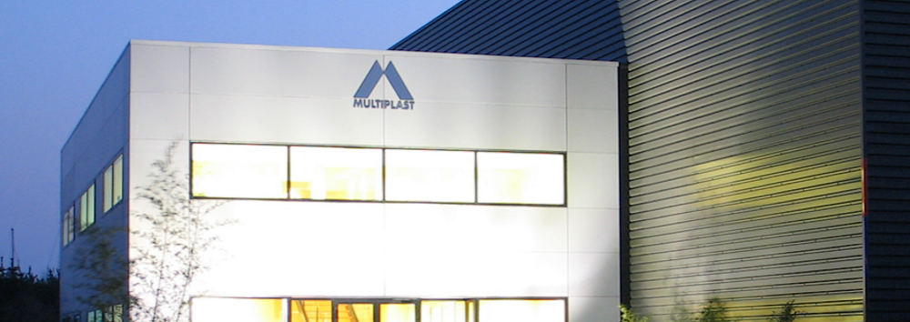 MULTIPLAST has been designing and producing multihulls and monohulls in high-tech composite materials since 1981